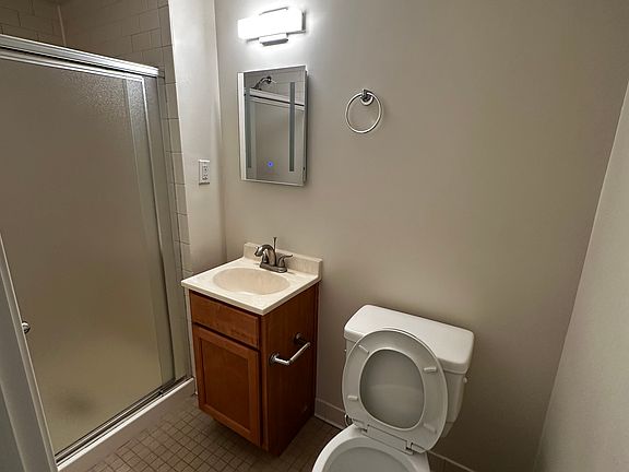 3rd image of 202-2915 Wickersham Way