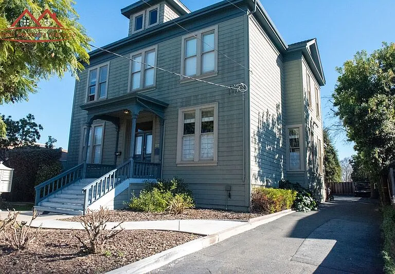 272 Washington St #6 — Photo 1