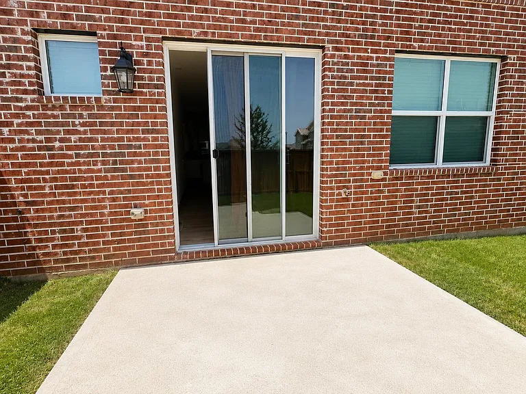 613 Laurel Ln — Photo 11