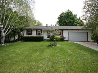 917 Keenan Ln, Stoughton, WI 53589