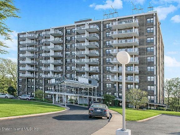 2nd image of 1100 Clove Rd APT 5B