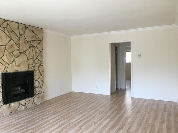 5th image of 625 Washington Ave APT 3