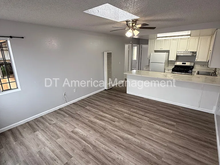 4344 Estrella Ave #4 — Photo 1
