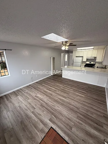 4344 Estrella Ave #4 Photo 1