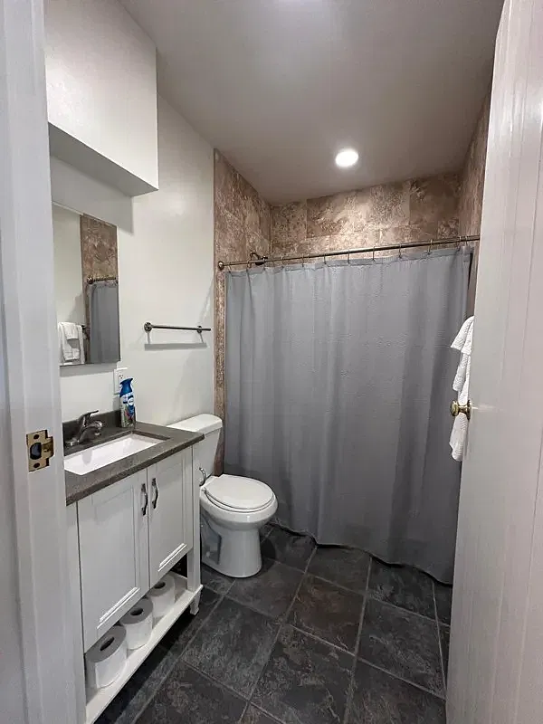 1 bed, 928 sqft, $2,200 — Photo 1