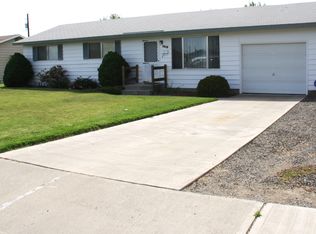 1413 S 7th St, Sunnyside, WA 98944