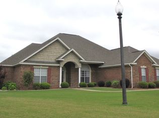 2028 Vonica Rose St, Deatsville, AL 36022