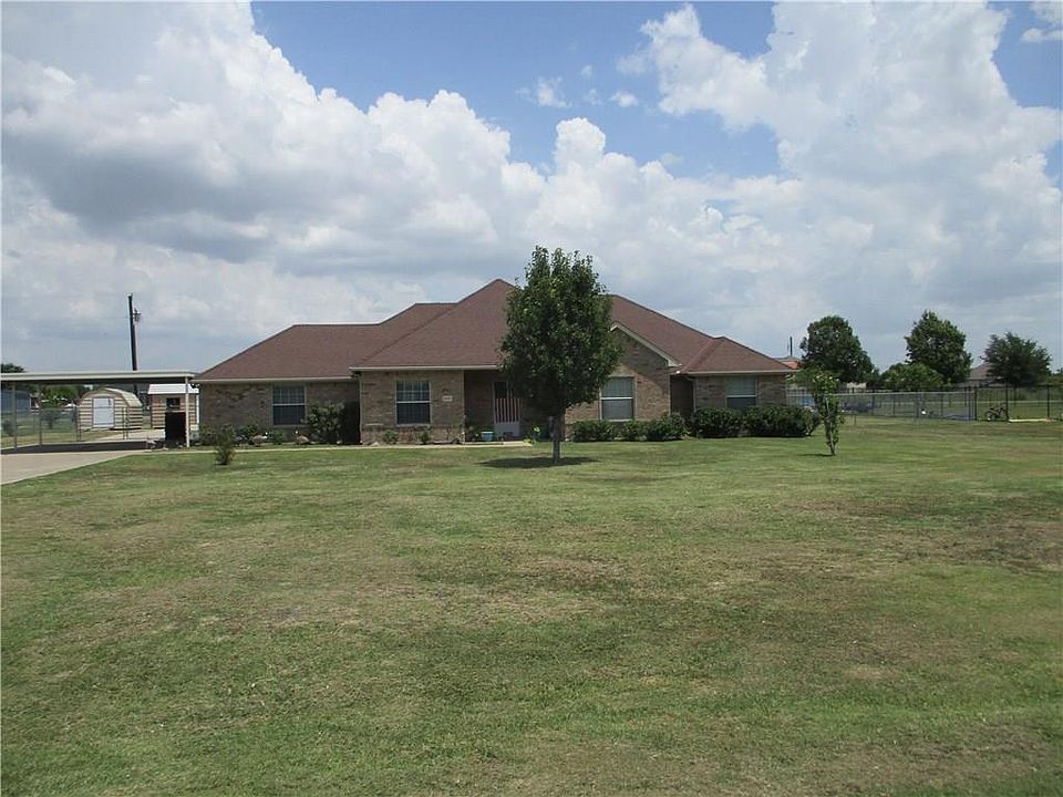 1st image of 680 Cross Fence Dr