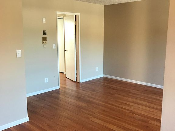 5th image of 1709 E Glenoaks Blvd APT 3
