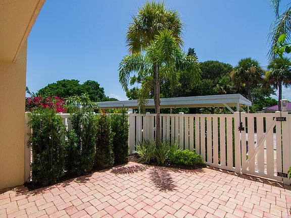 4th image of 4023 Silver Palm Dr #10