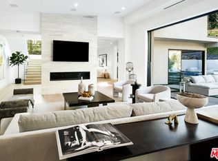 9509 Gloaming Dr, Beverly Hills, CA 90210