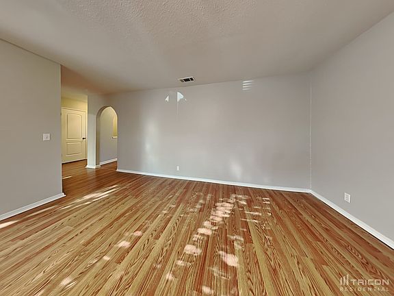 3rd image of 1151 Terrace Ave