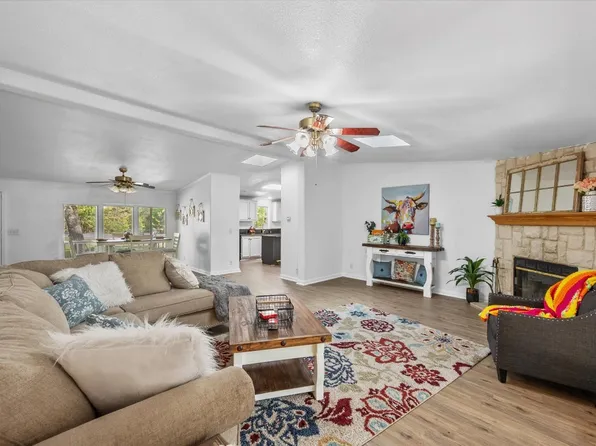 5456 Payne St, Corsicana, TX 75110