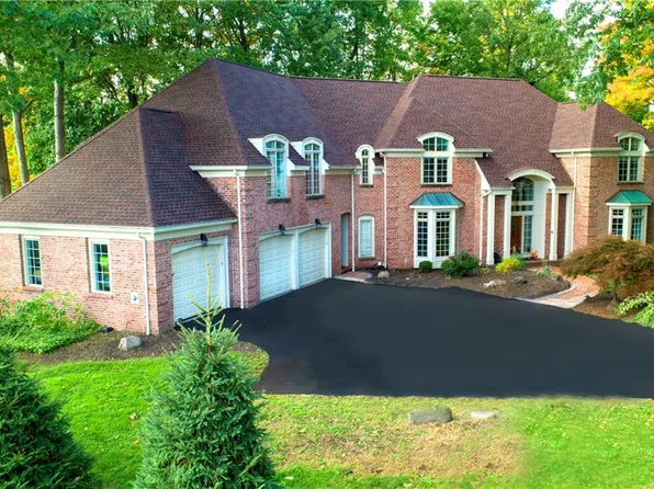 22 Buck Thorn Run, Victor, NY 14564