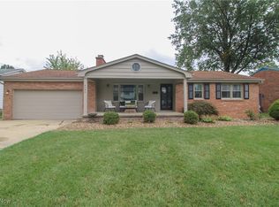 3490 Tall Oaks Ln, Youngstown, OH