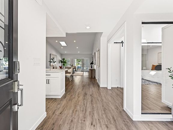 5th image of 1113 Silver Oak Ct