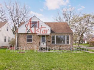 28 Jackson Blvd, Bedford, OH