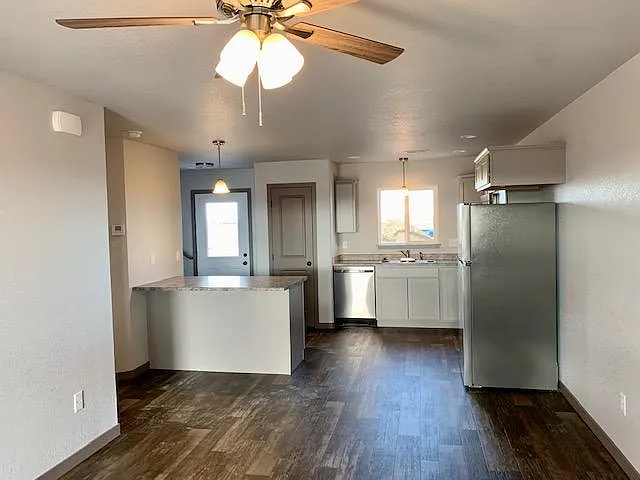 452 Constitution Blvd — Photo 4