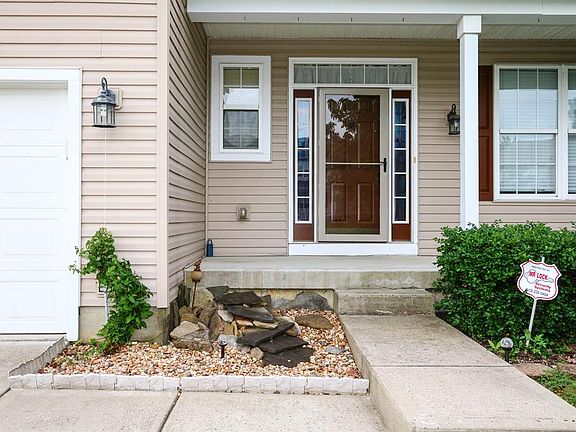 2nd image of 479 Park Pl