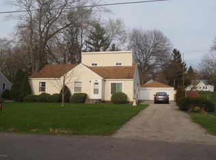 1448 Mullins Ave NW, Grand Rapids, MI 49534