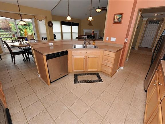 4th image of 6463 Windrift Ct