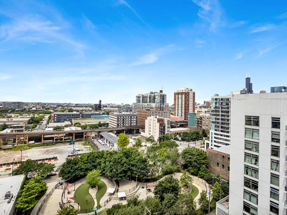 2nd image of 1620 S Michigan Ave #8B