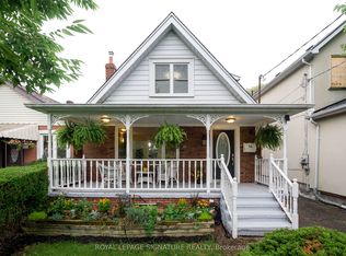 14 Sutherland Ave, Toronto, ON M4C1R9