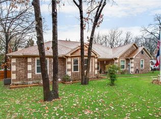 122 Seis Hombres Dr, Trinidad, TX 75163