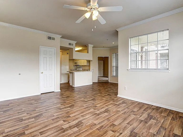 Turnberry Isle Apartment Homes — Photo 14