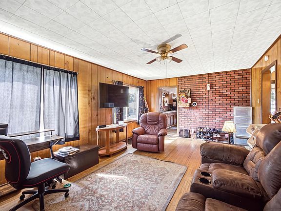 5th image of 502 Barnum Rd