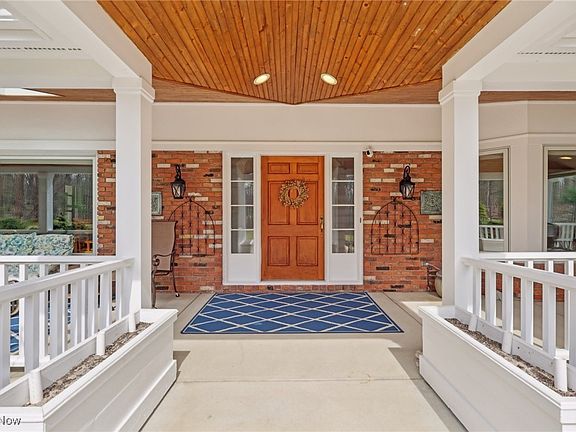 3rd image of 31745 Creekside Dr