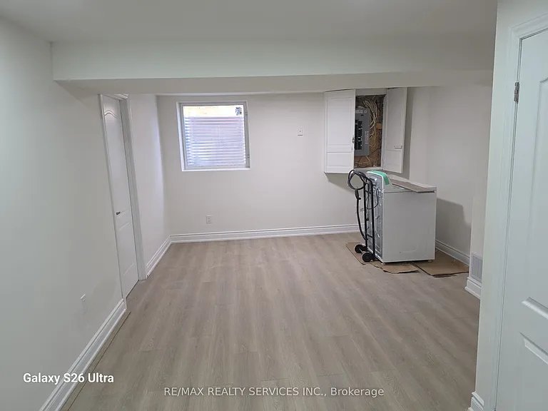 189 Vodden St W — Photo 3