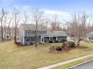 290 Sorghum Mill Dr, Cheshire, CT 06410