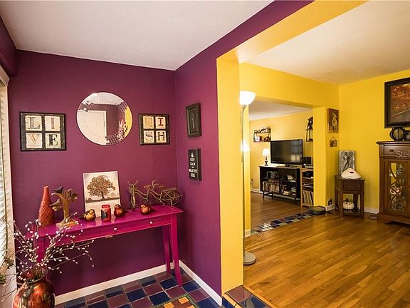 4th image of 1750 Wentwood Ave