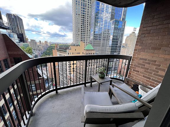 4th image of 235 W 56th St APT 31P