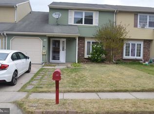 136 Mayfair Ln, Mount Laurel, NJ 08054