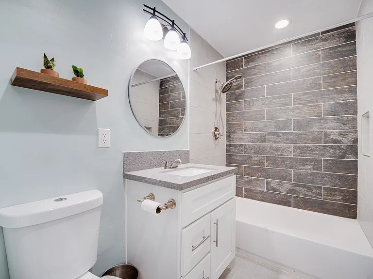 530 Kirtright St — Photo 34