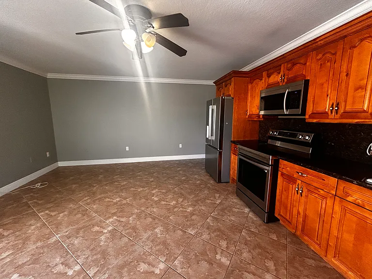 156 Marina Ave — Photo 14