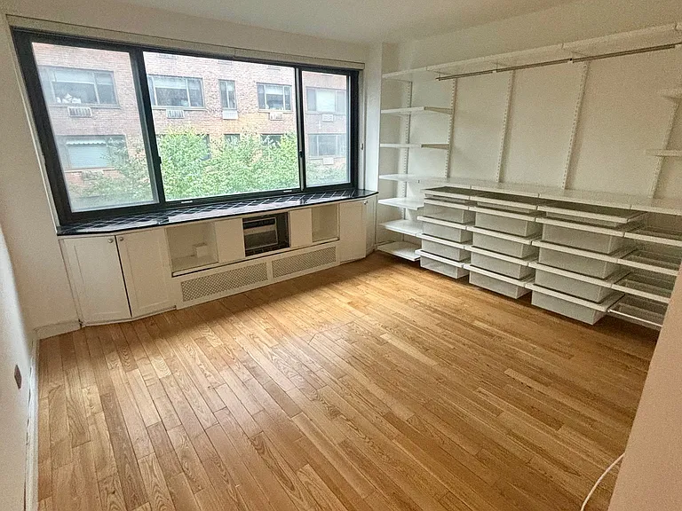 425 E 63rd St #W7C — Photo 5