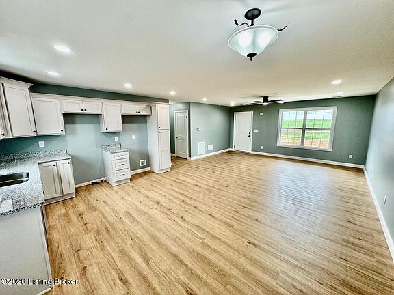 4th image of 1498 Old Perryville Loop