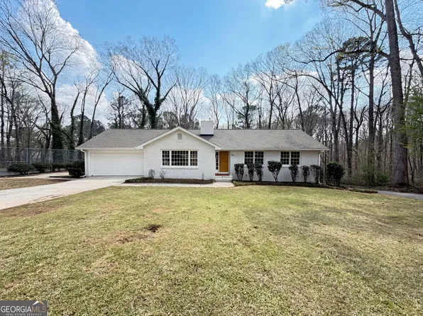 174 Lovelace Ln, Ball Ground, GA 30107