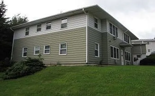 31 Valley Ave — Photo 1