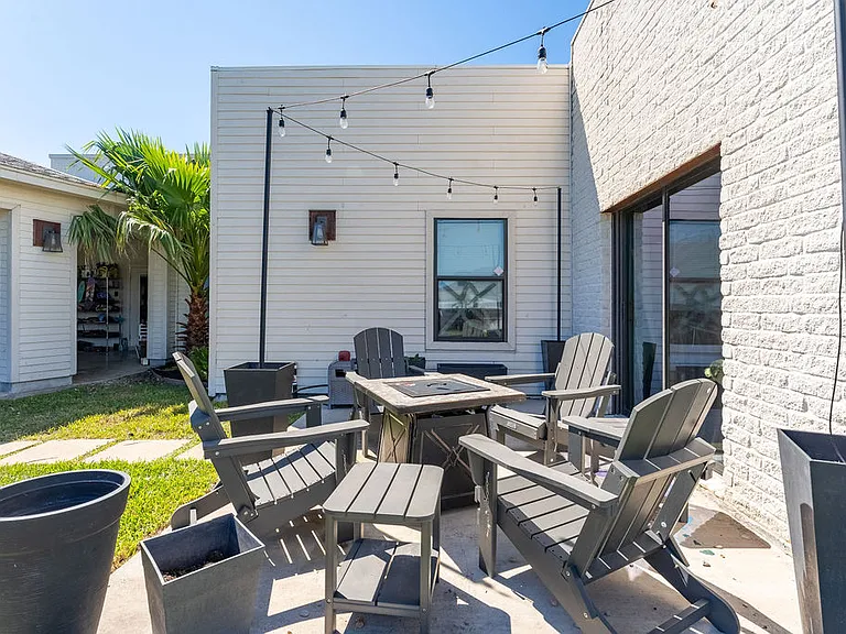 3819 Tolosa St — Photo 10