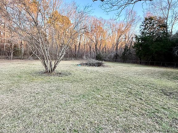 4th image of 722 Petree Clark Rd