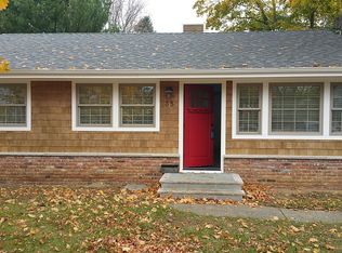 35 Center St, Rumson, NJ 07760