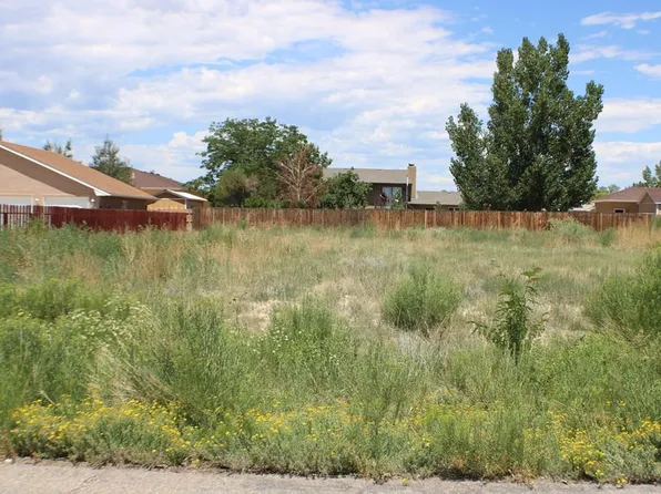 355 W Dunlop Dr, Pueblo West, CO 81007