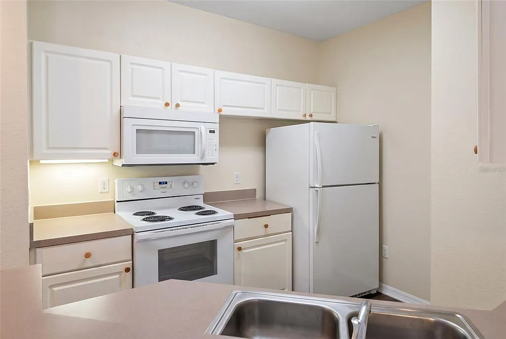 1 bed, 1.0 bath, 709 sqft, $1,250 — Photo 2