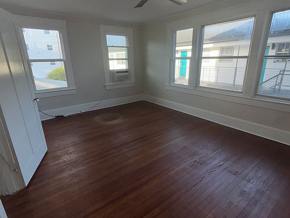 5th image of 336 8th Ave NE APT 5