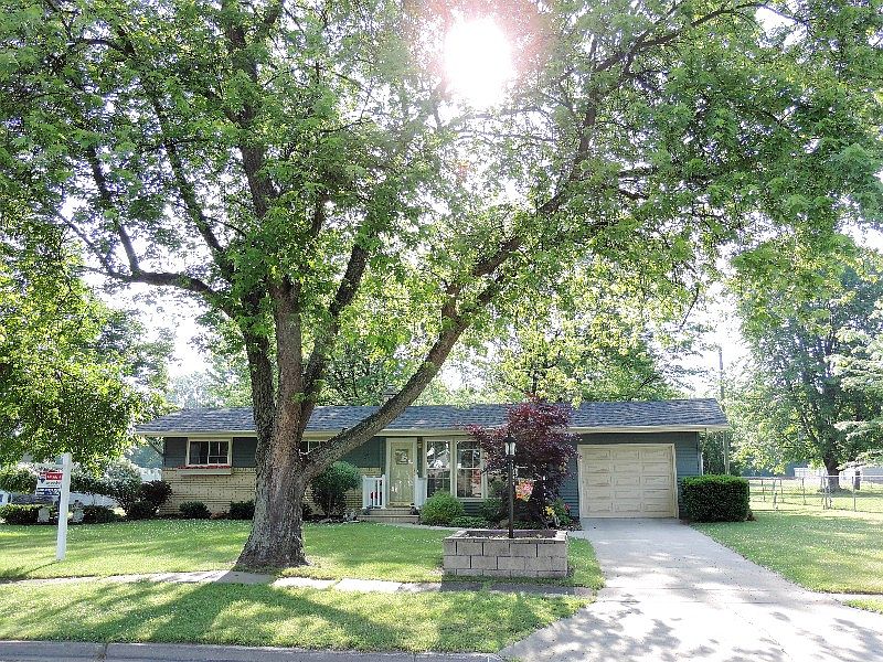 1st image of 4565 E Lewis Dr