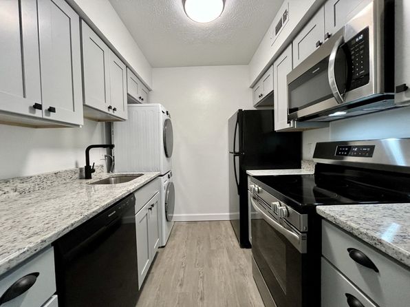 4401 Laurel Rd #B4401103